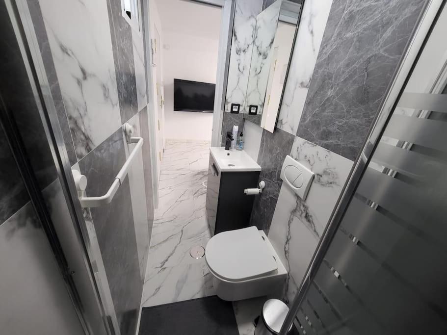 Las Canteras New 2 Bedrooms Flat At The Beach Parking Optional Las Palmas de Gran Canaria Exterior photo