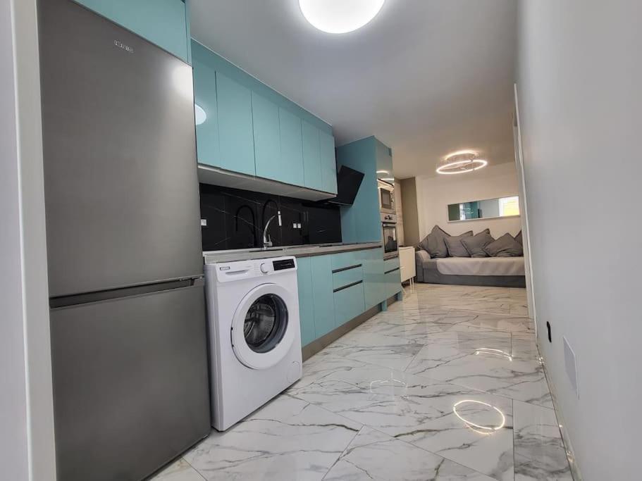 Las Canteras New 2 Bedrooms Flat At The Beach Parking Optional Las Palmas de Gran Canaria Exterior photo